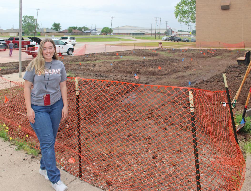 Ferris Junior High school 7th grade Earth Science teacher, Calylie Harris, is involved with students and parents providing the opportunity first hand to participate, experience and enjoy the outdoors provided through a grant from the Texas Parks & Wildlife Department.  
