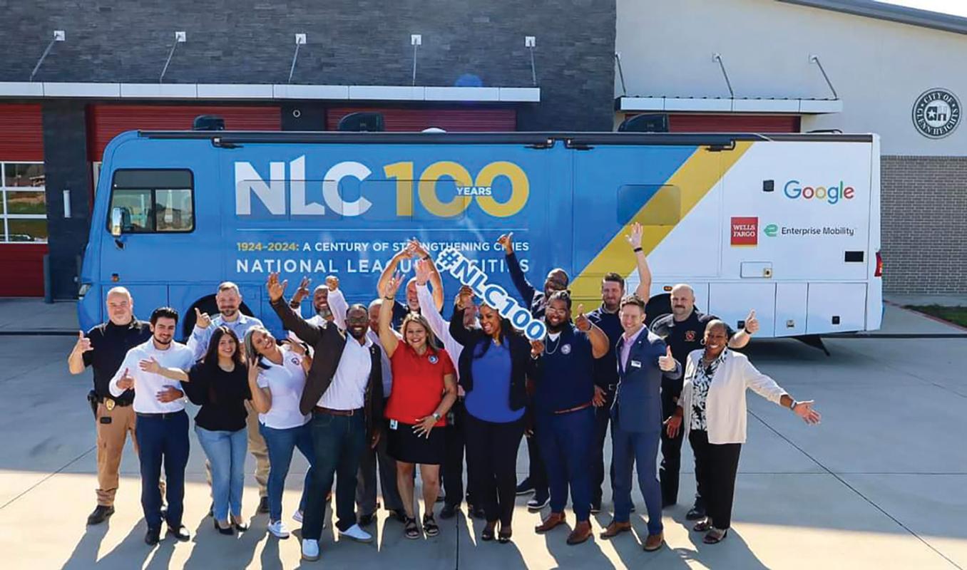 City of Glenn Heights welcomes NLC representatives.