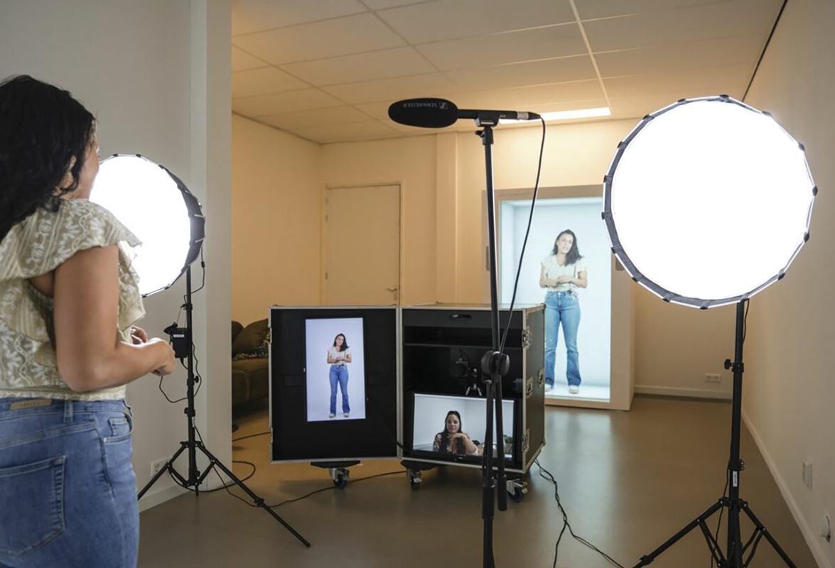 Ellis County patients also have a direct connection to North America’s first holographic technology offered to patients – the Holoconnects’ Holobox technology.