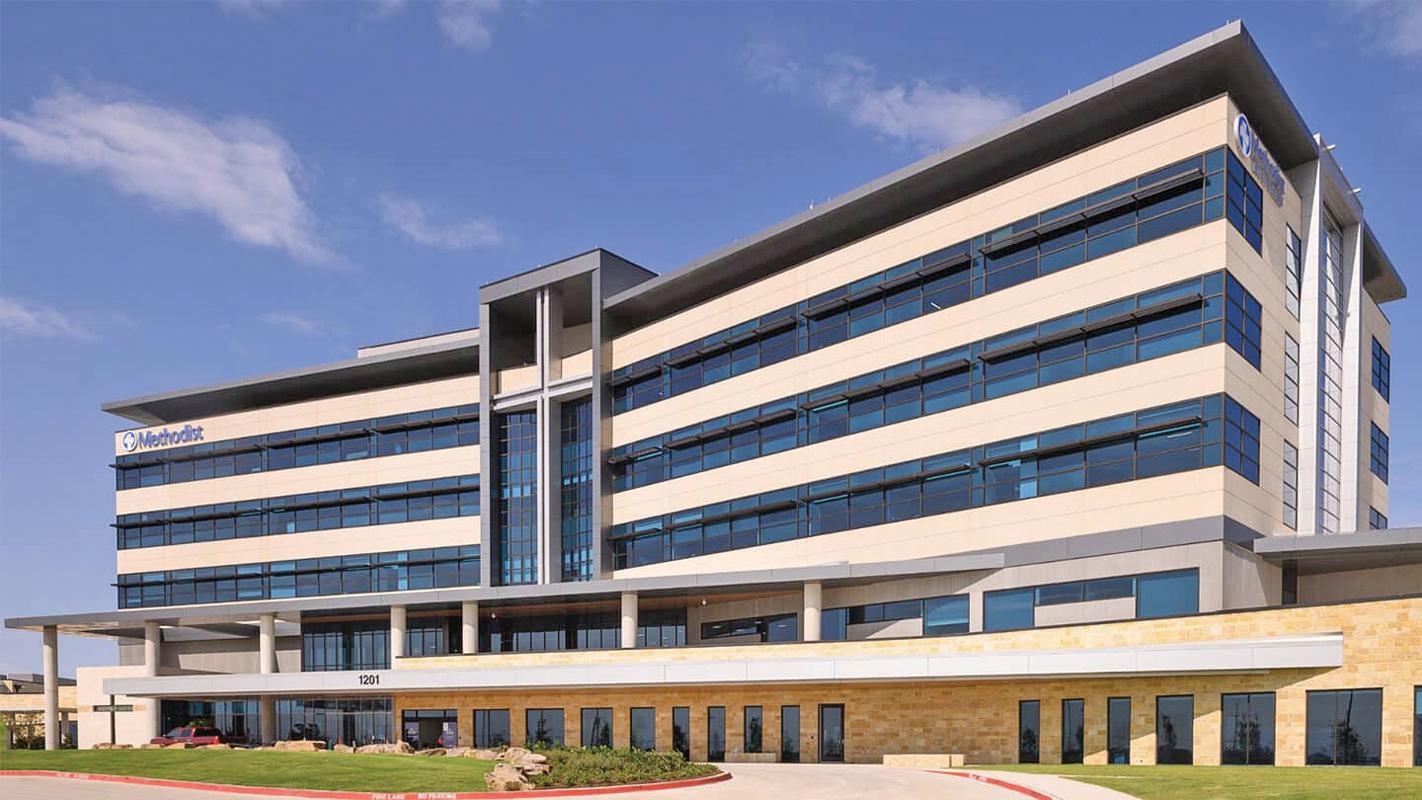 Methodist Midlothian Medical Center is the first community hospital in Midlothian. Conveniently located near U.S. Highway 287, the five-story medical center features a range of services, from emergency care and advanced surgery to labor and delivery and imaging.
