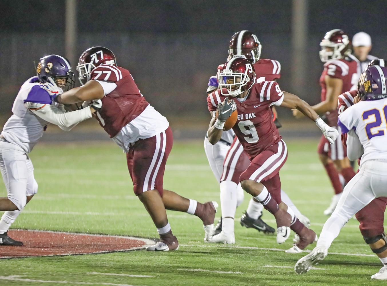 With a big lane to run through, Zach Sanders (9) took this carry to the house.