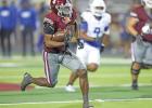 Red Oak running back Renard Thomas (4) got the Hawks and fans excited on the 4th quarter long TD run getting the Hawks to within 5-points. Photo by Steve Patterson / Moving Pictures.